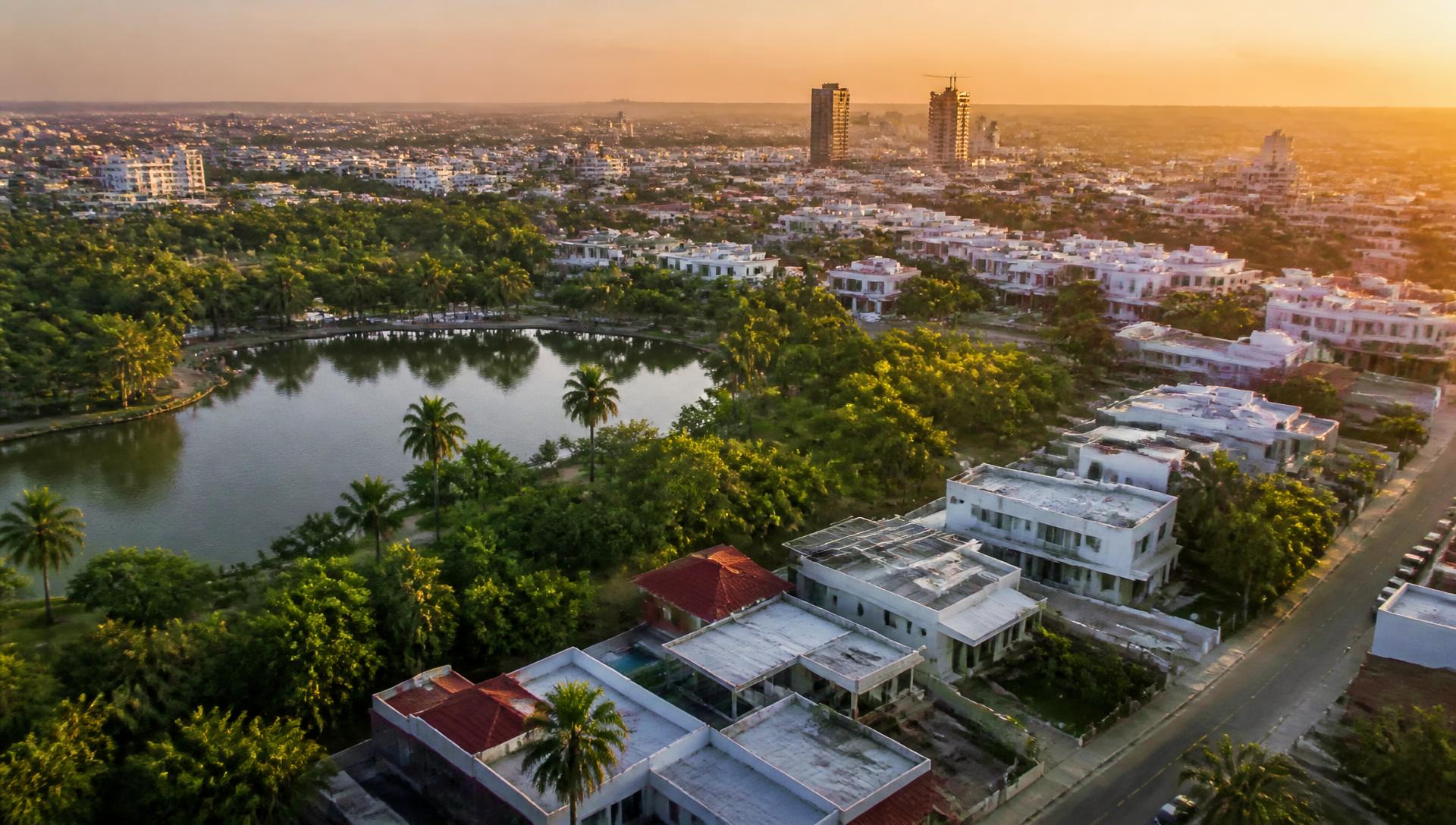 Vista aérea de Villahermosa, Tabasco al atardecer